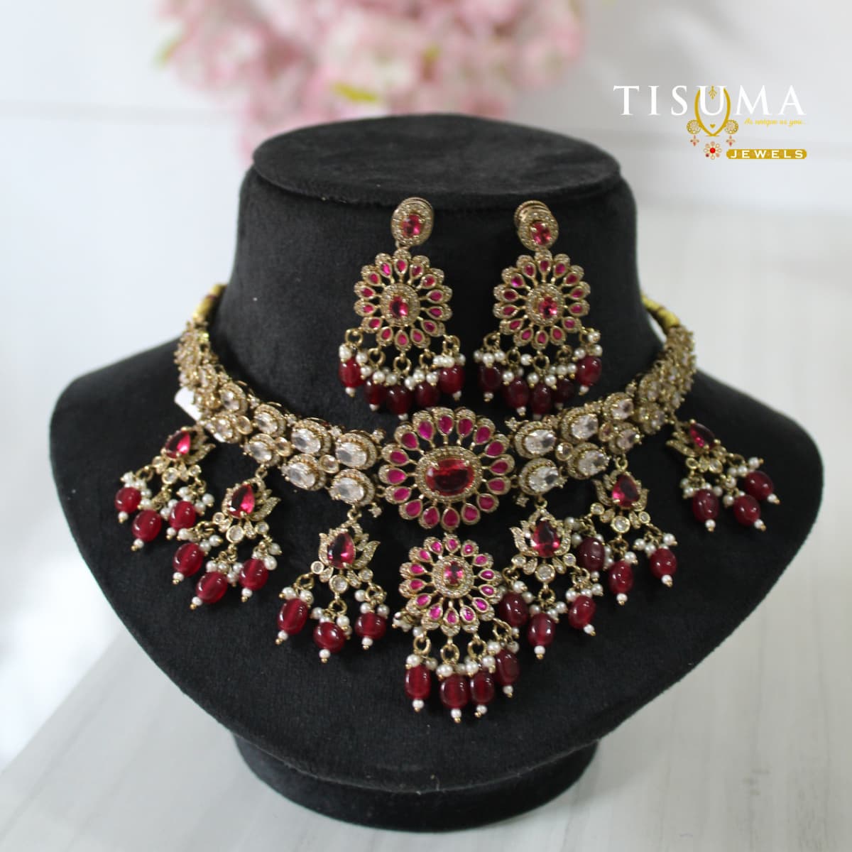 Victorian necklace Maroon